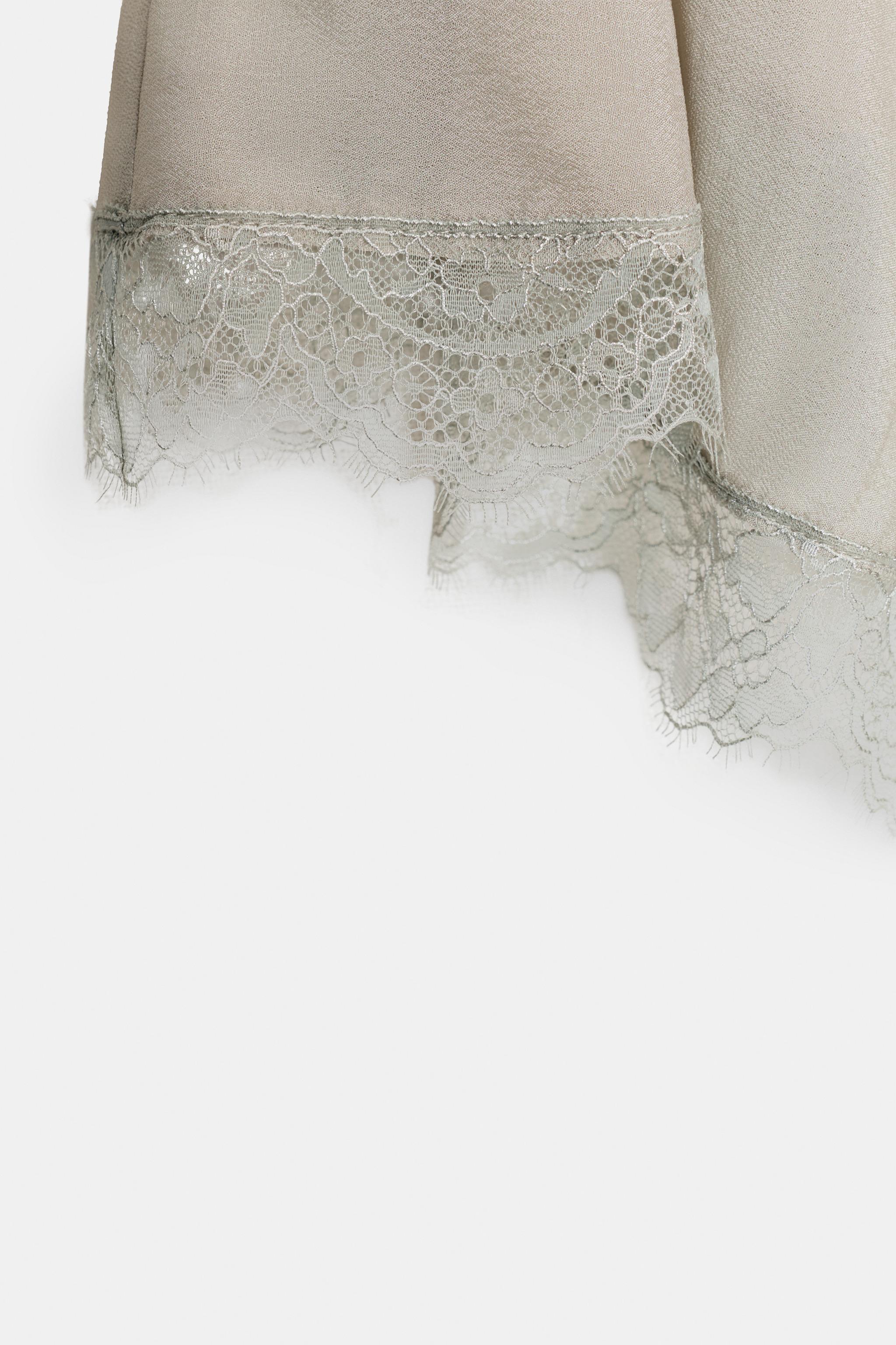 TOP EN GEORGETTE ET DENTELLE